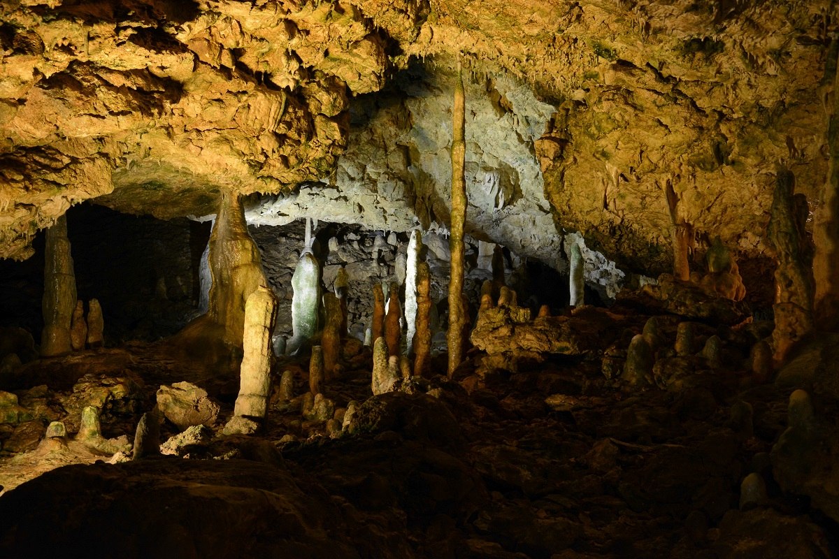 Tropfsteine in der Bärenhöhle bei Sonnenbühl