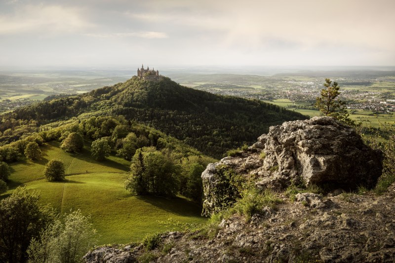 Ausblick vom Zeller Horn auf die Burg Hohenzollern