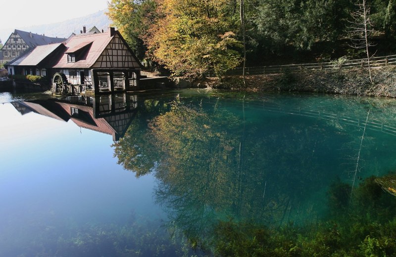 Blautopf und Mühle in Blaubeuren