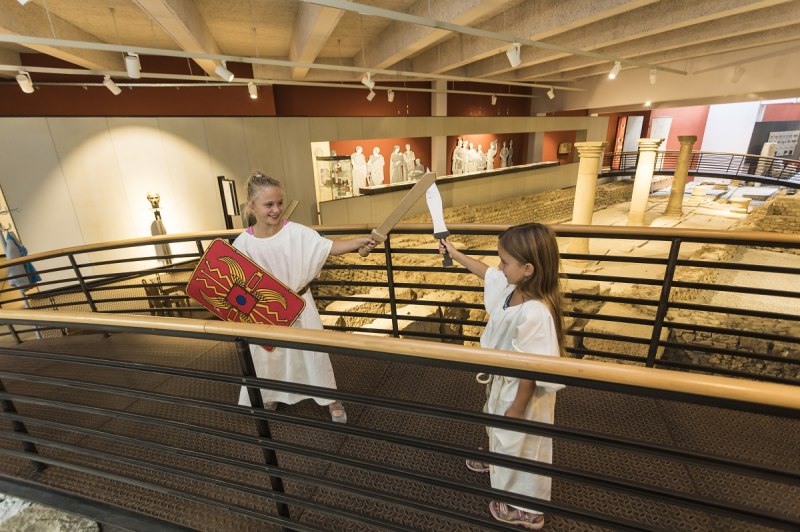 Kinder im Römischen Stadtmuseum Sumelocenna in Rottenburg am Neckar
